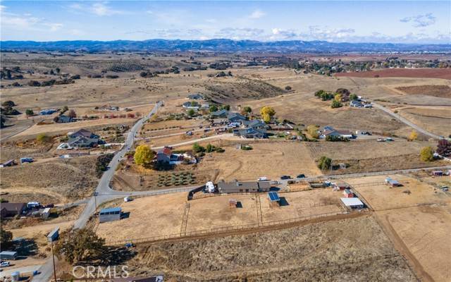 Paso Robles, CA 93446,1690 Buck Way