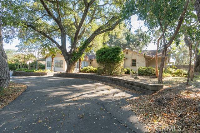 Atascadero, CA 93422,6915 Santa Lucia Road