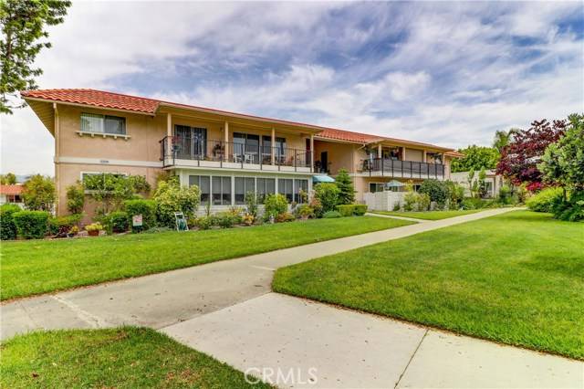 Laguna Woods, CA 92637,2208 Via Mariposa #O
