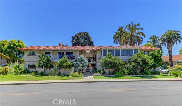 Laguna Woods, CA 92637,2045 Via Mariposa East #B