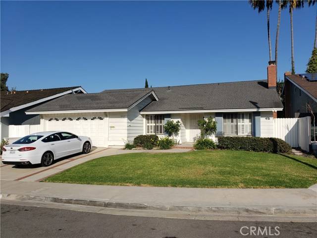 Costa Mesa, CA 92626,2722 Skylark Cir