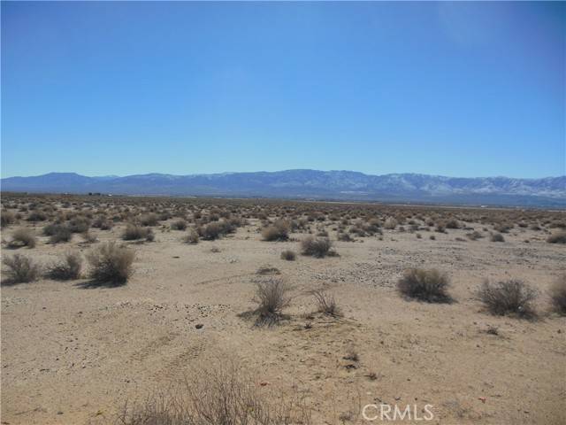 Lucerne Valley, CA 92536,139 Cuarto