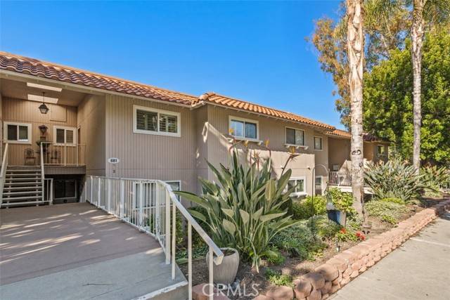 Laguna Woods, CA 92637,881 Via Mendoza #O