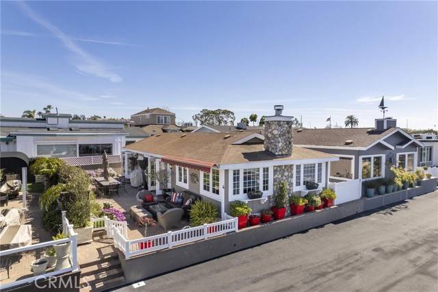 Newport Beach, CA 92660,4 Saratoga