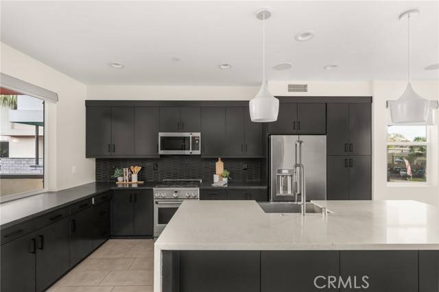 Costa Mesa, CA 92627,636 Channel Way