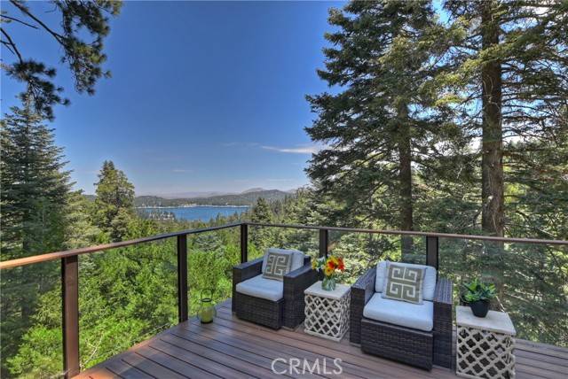 Lake Arrowhead, CA 92352,733 Crest Estates Drive