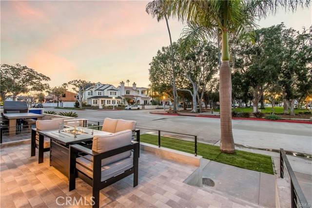 Newport Beach, CA 92661,326 L Street