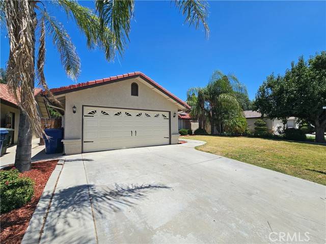 Bakersfield, CA 93308,516 Sun Rose Avenue