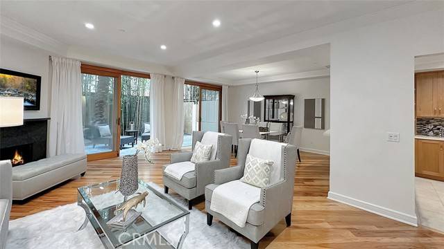 Beverly Hills, CA 90210,411 N Oakhurst Drive #102