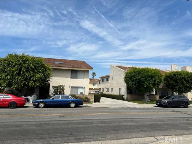 Huntington Beach, CA 92619,16781 Green Ln.