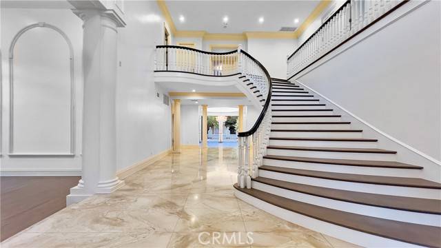 Beverly Hills, CA 90210,710 N Rodeo Drive