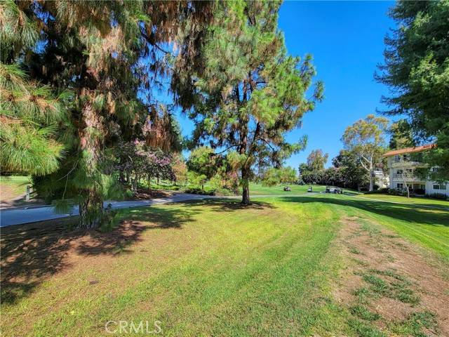 Laguna Woods, CA 92637,2392 Via Mariposa #2C