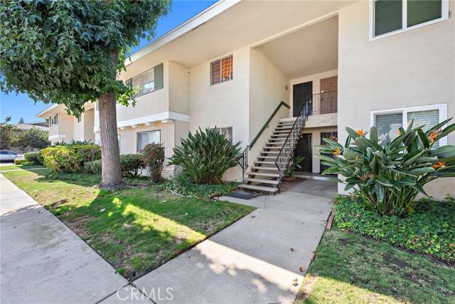 Fullerton, CA 92831,2025 Oxford Avenue #5