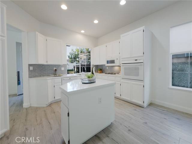 Mission Viejo, CA 92692,21406 Carabela