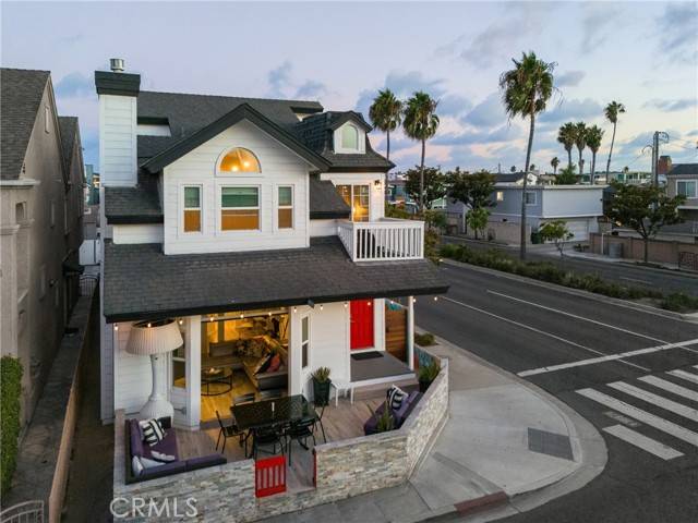 Newport Beach, CA 92663,204 44th Street