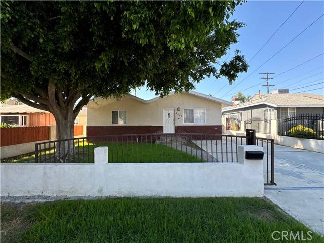 Northridge (los Angeles), CA 91325,8827 Darby Avenue