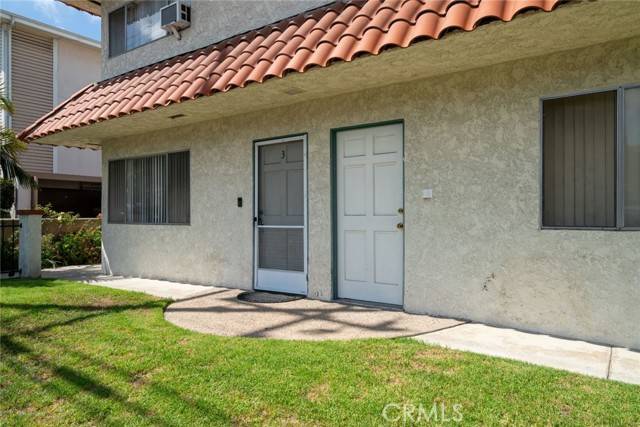 Lomita, CA 90717,25907 Oak Street