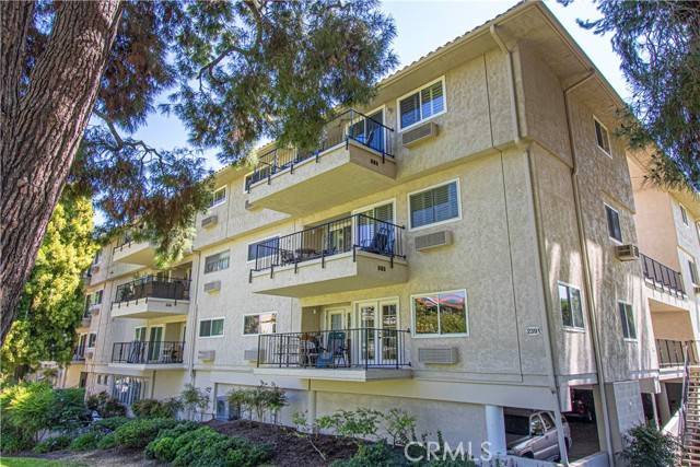 Laguna Woods, CA 92637,2391 Via Mariposa #3A