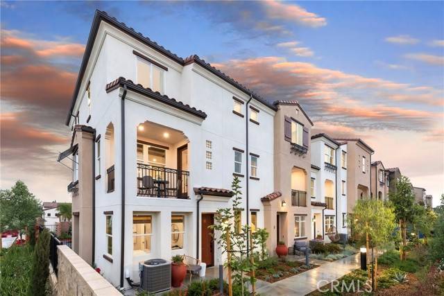 Anaheim, CA 92804,2217 W Orange #12