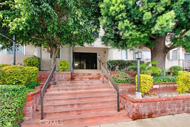 Sherman Oaks, CA 91423,5055 Coldwater Canyon Avenue #217