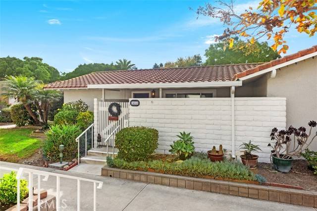 Laguna Woods, CA 92637,2086 Ronda Granada #C