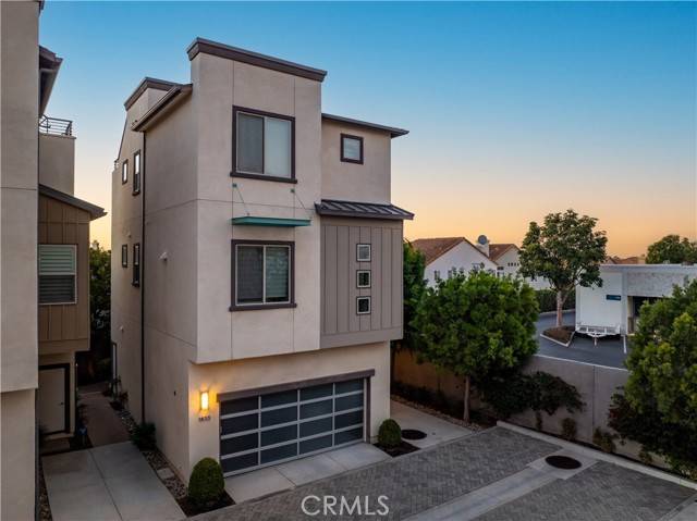 Costa Mesa, CA 92627,1833 Ocean Court