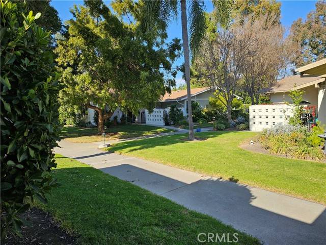 Laguna Woods, CA 92637,716 Avenida Majorca #C