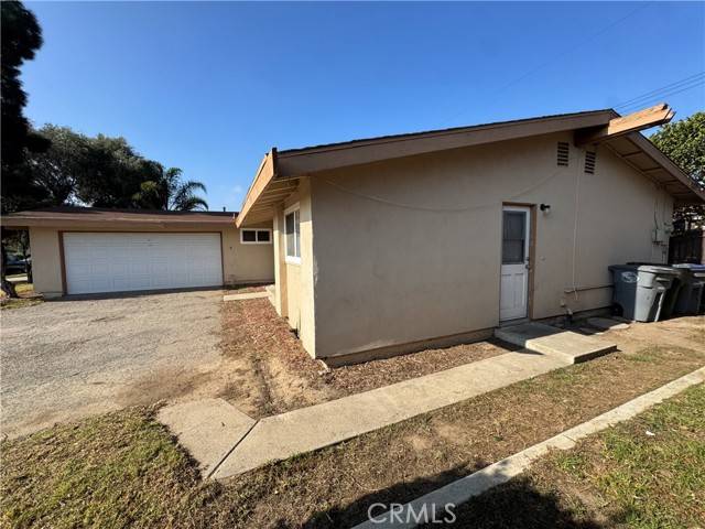 Oxnard, CA 93036,1311 Fuchsia Street