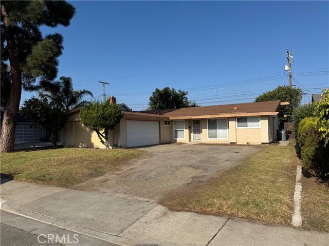 Oxnard, CA 93036,1311 Fuchsia Street