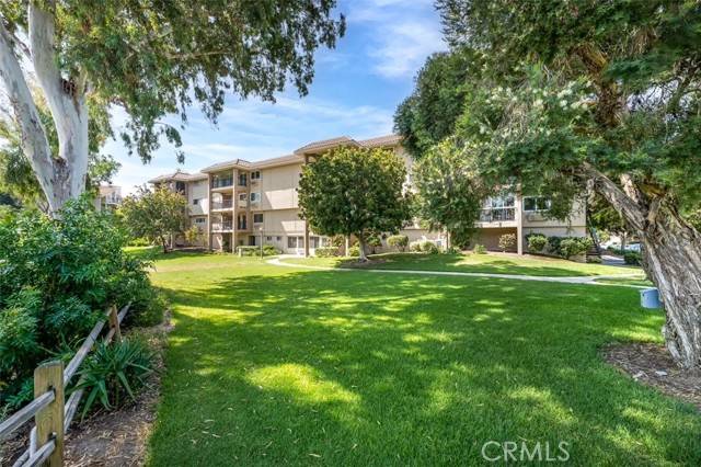 Laguna Woods, CA 92637,5372 Punta Alta #1C