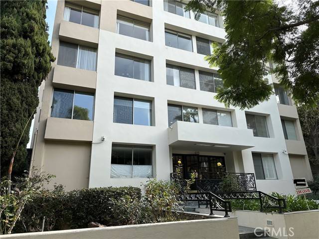 Beverly Hills, CA 90210,412 N Palm drive #103