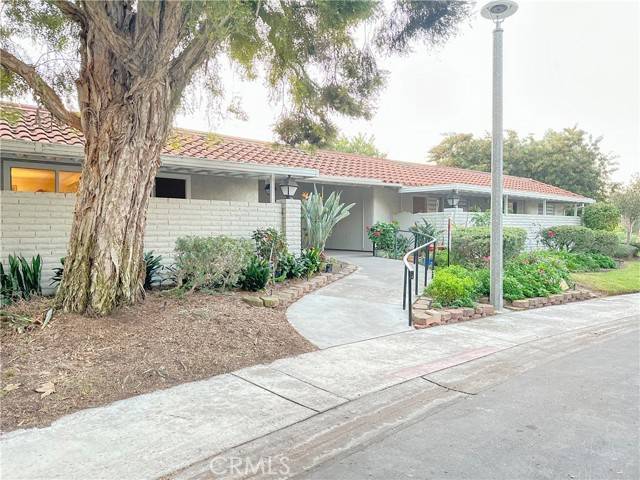 Laguna Woods, CA 92637,3279 San Amadeo #B