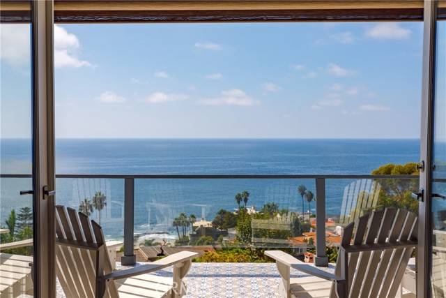 Laguna Beach, CA 92651,31293 Holly Drive