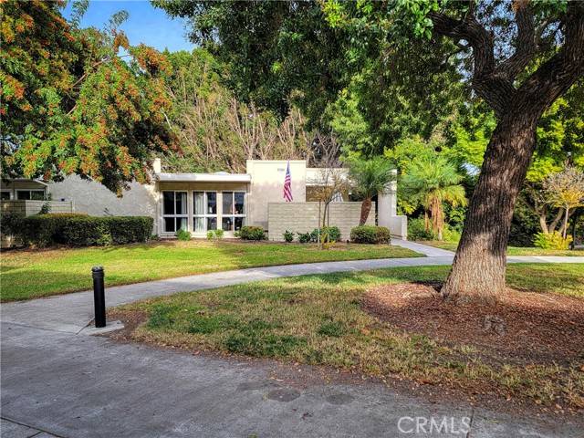 Laguna Woods, CA 92637,2233 Via Puerta #Q