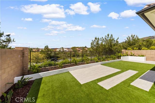 Irvine, CA 92602,63 Longchamp