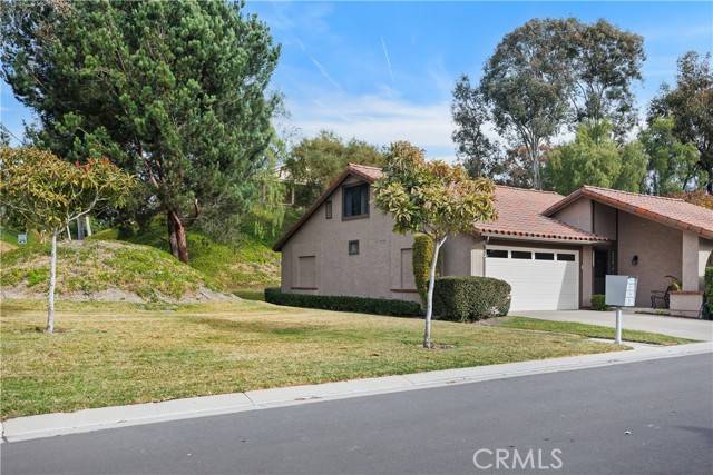 Mission Viejo, CA 92692,23652 Villena