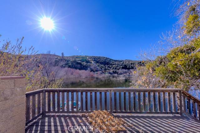 Lake Hughes, CA 93532,43680 Trail G