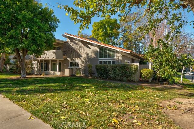 Laguna Woods, CA 92637,2351 Via Mariposa #A