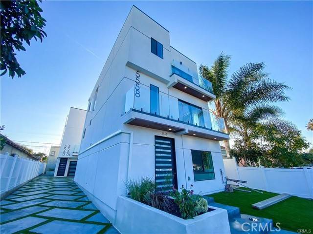 Los Angeles, CA 90016,5558 Geer Street