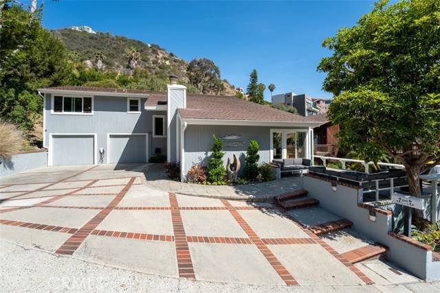 Laguna Beach, CA 92651,499 Nyes Place