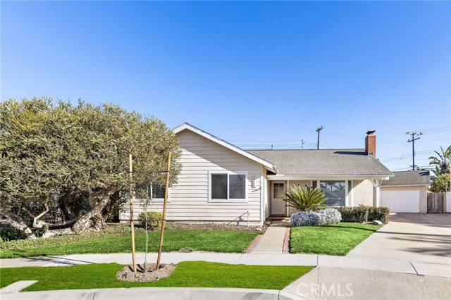 Huntington Beach, CA 92647,17742 Collins Circle