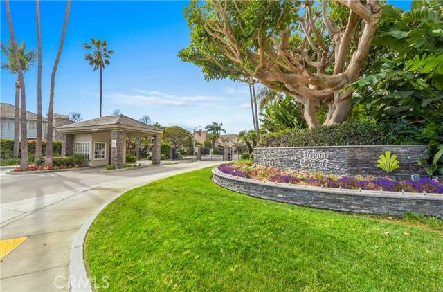 Huntington Beach, CA 92649,16135 Whitecap Lane