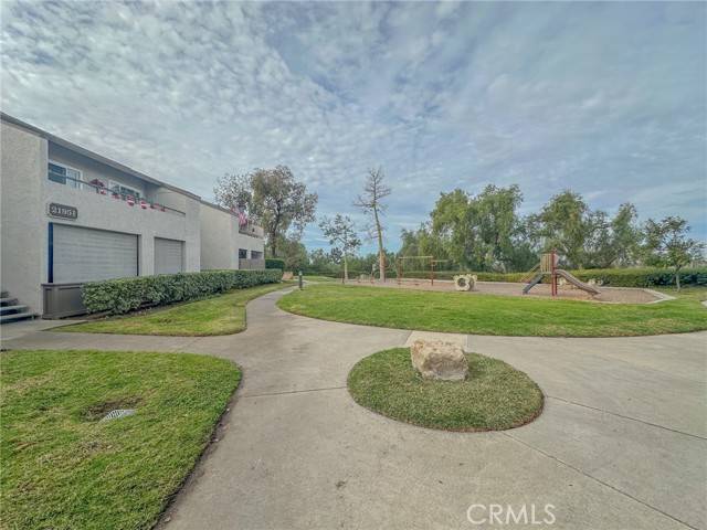 Lake Forest (el Toro), CA 92630,21951 Rimhurst Drive #201