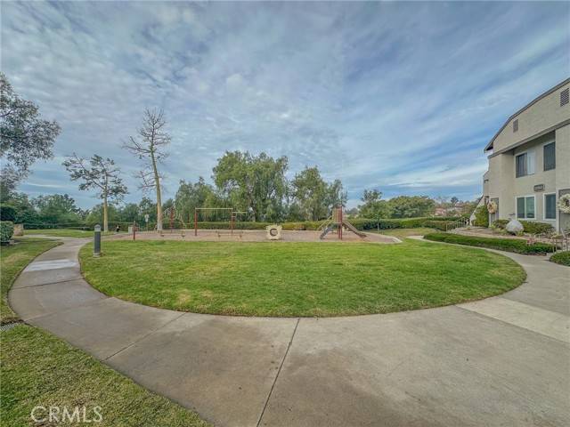 Lake Forest (el Toro), CA 92630,21951 Rimhurst Drive #201