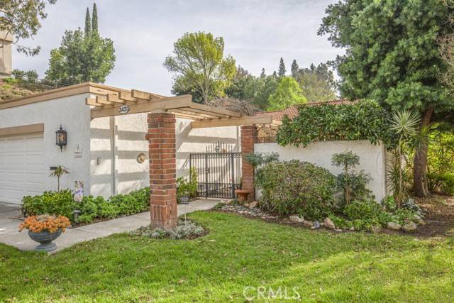 Laguna Woods, CA 92637,3433 Bahia Blanca #B