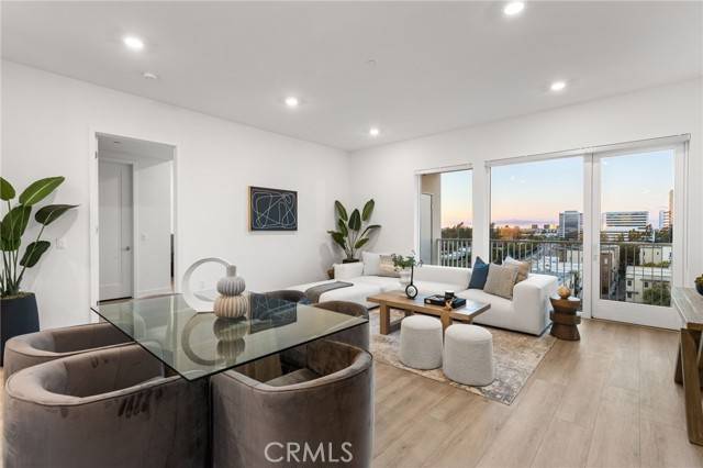 Irvine, CA 92612,1703 Rivington
