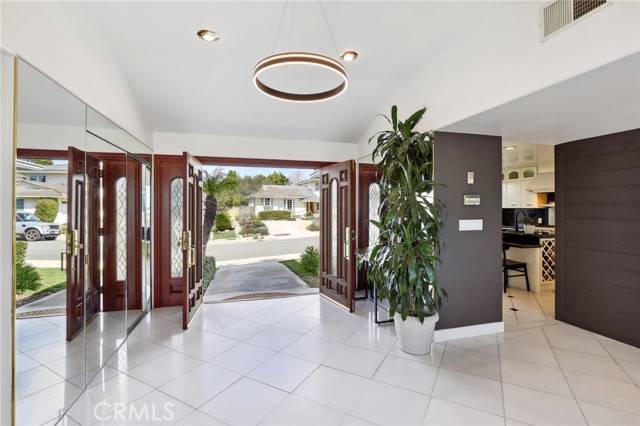 Rancho Palos Verdes, CA 90275,5726 Sunmist Drive