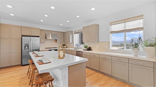 Valencia (santa Clarita), CA 91381,26741 Blue Hills Loop