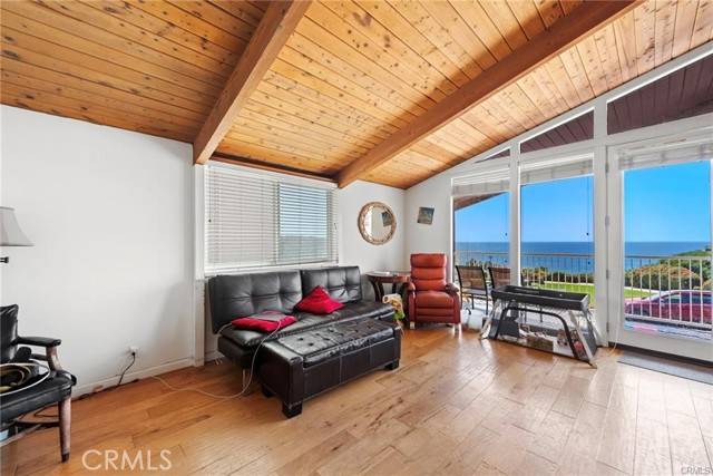 San Clemente, CA 92672,252 Avenida Lobeiro #3