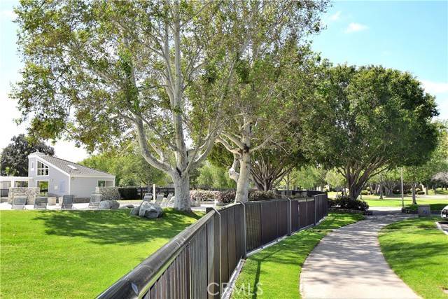Irvine, CA 92604,16 Creekwood #67